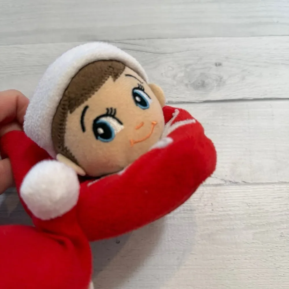 Elf on the shelf kids slippers‎ size 7/8